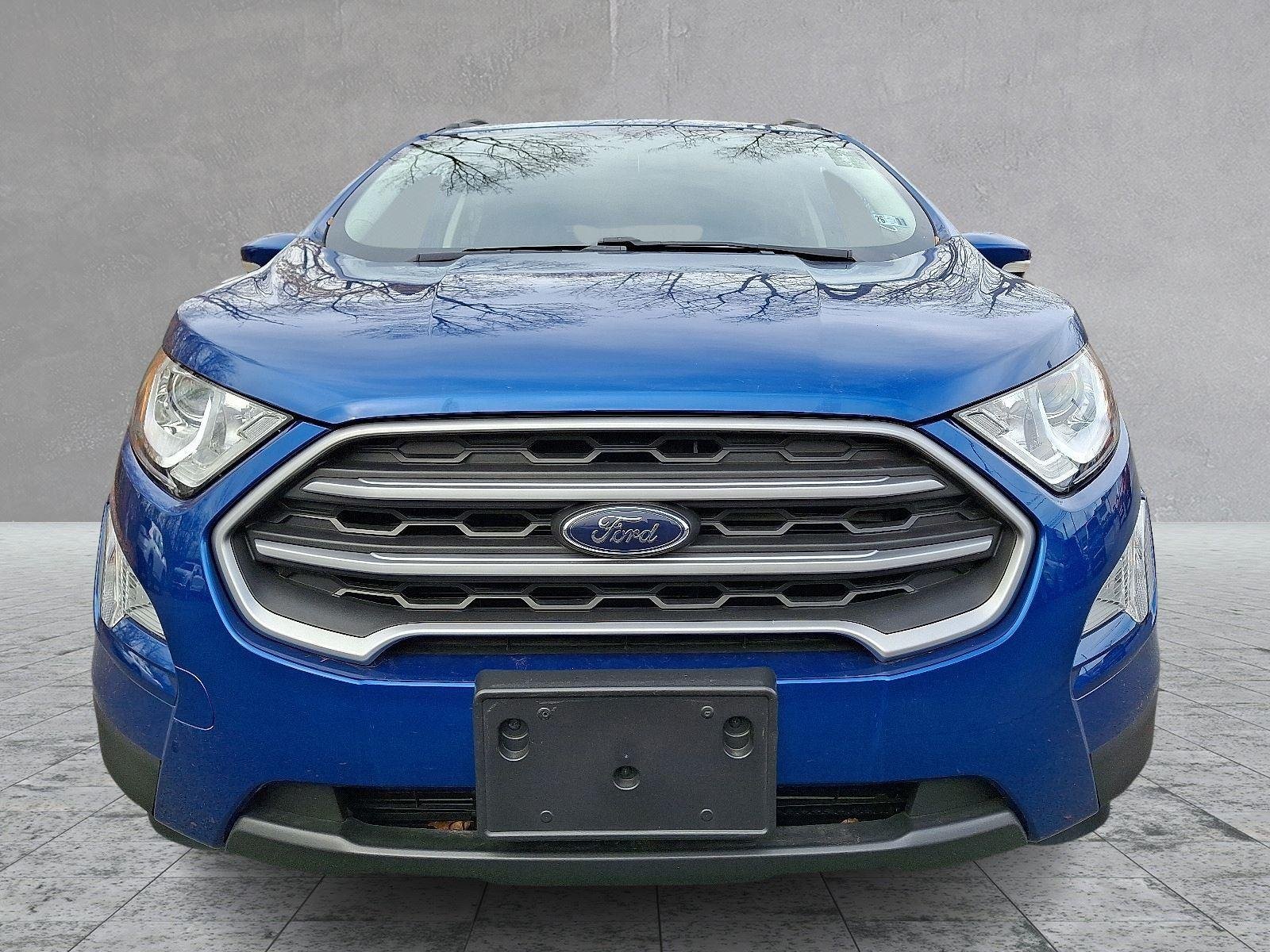 Used 2022 Lightning Blue Metallic Ford SE image 2