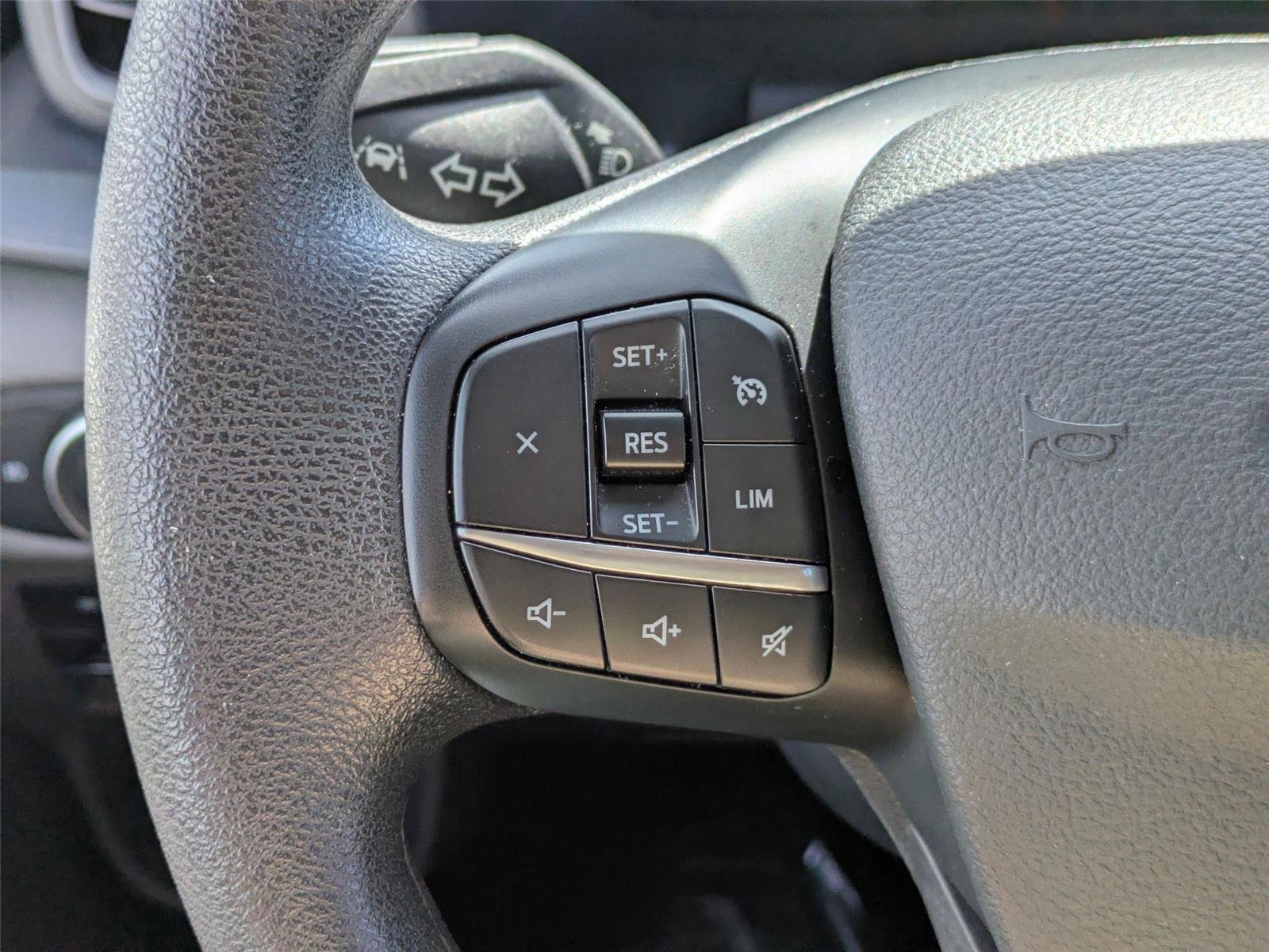 Used 2023 Oxford White Ford XLT image 14