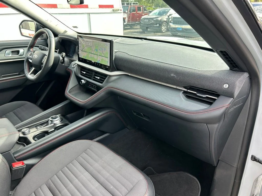 Certified Used 2026 White Metallic Ford ST-Line image 42