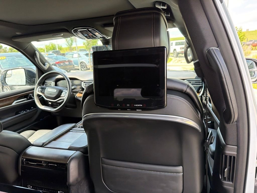Used 2025 White Jeep I image 19