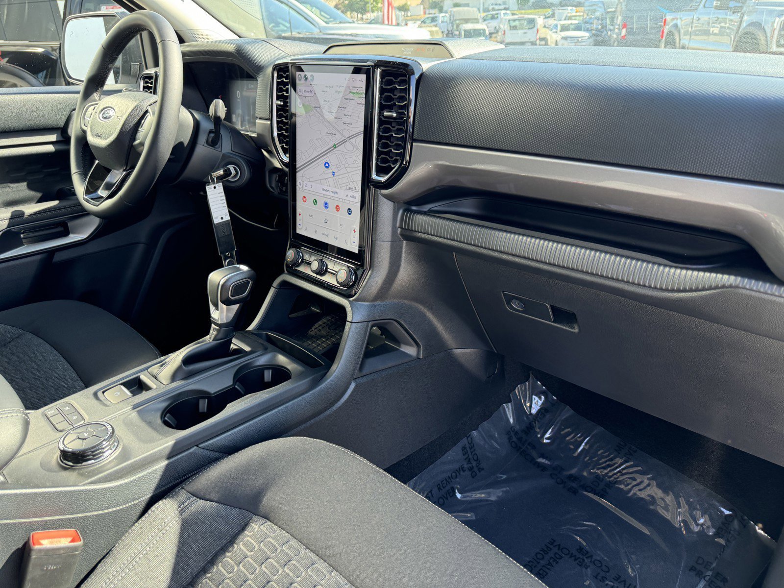 New 2024 Oxford White Ford XLT image 6