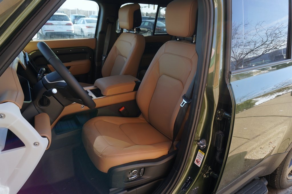 2026 LAND ROVER DEFENDER - Image 11