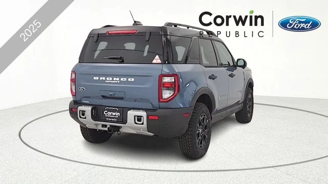 New 2025 Azure Gray Metallic Tri-Coat Ford Outer Banks® image 7