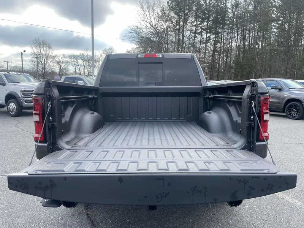 New 2026 Granite Crystal Metallic Clear-Coat Exterior Paint RAM Big Horn/Lone Star image 18