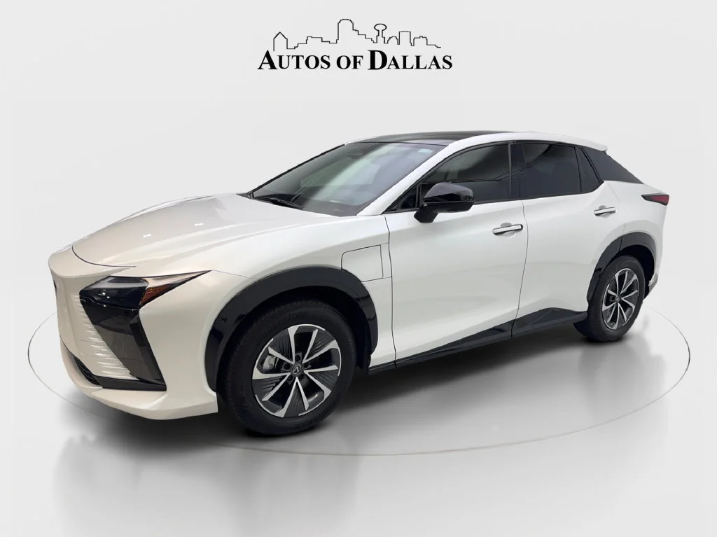 Used 2024 White Lexus 300e Premium image 3