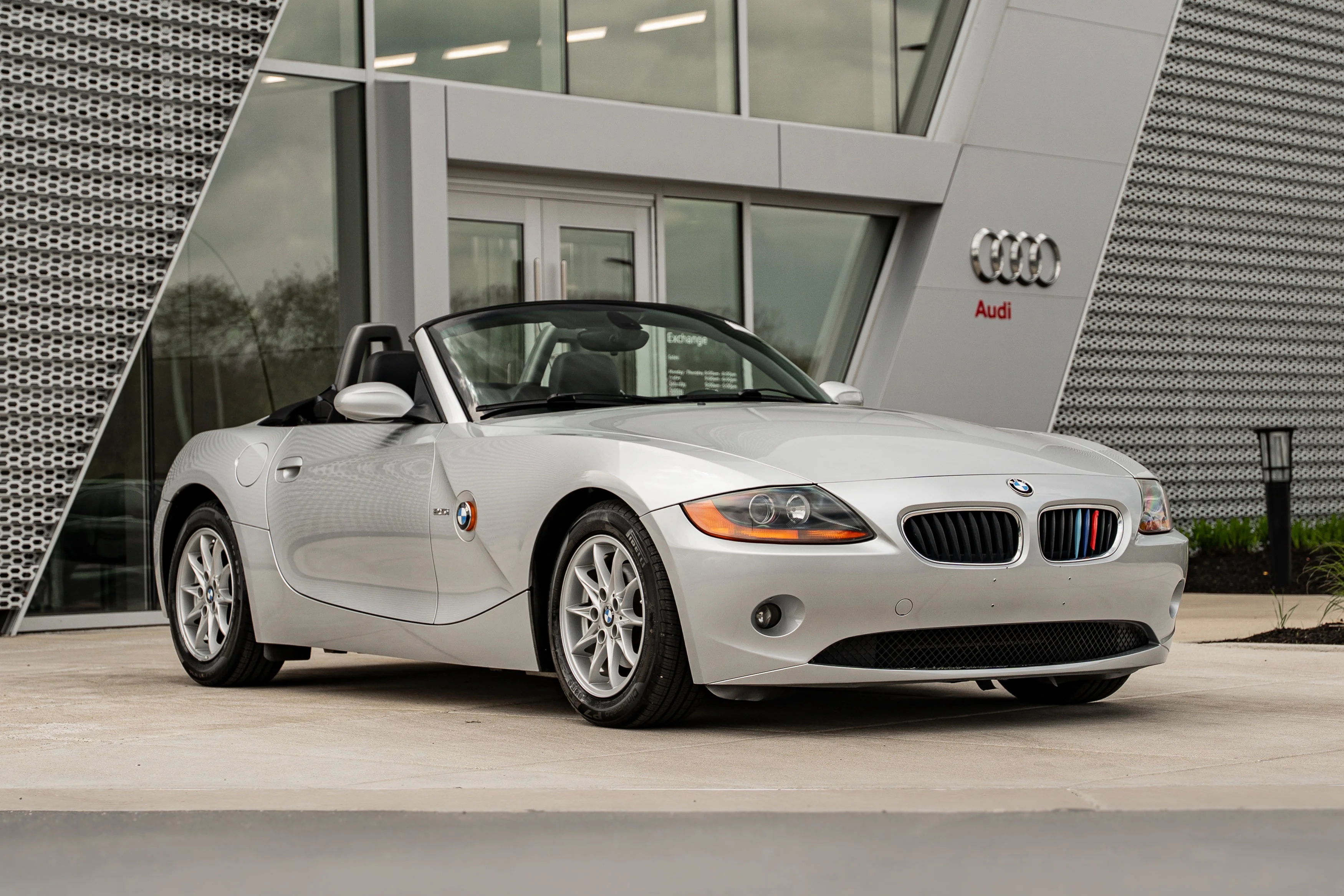 2003 BMW Z4 roadster 2.5i's photo