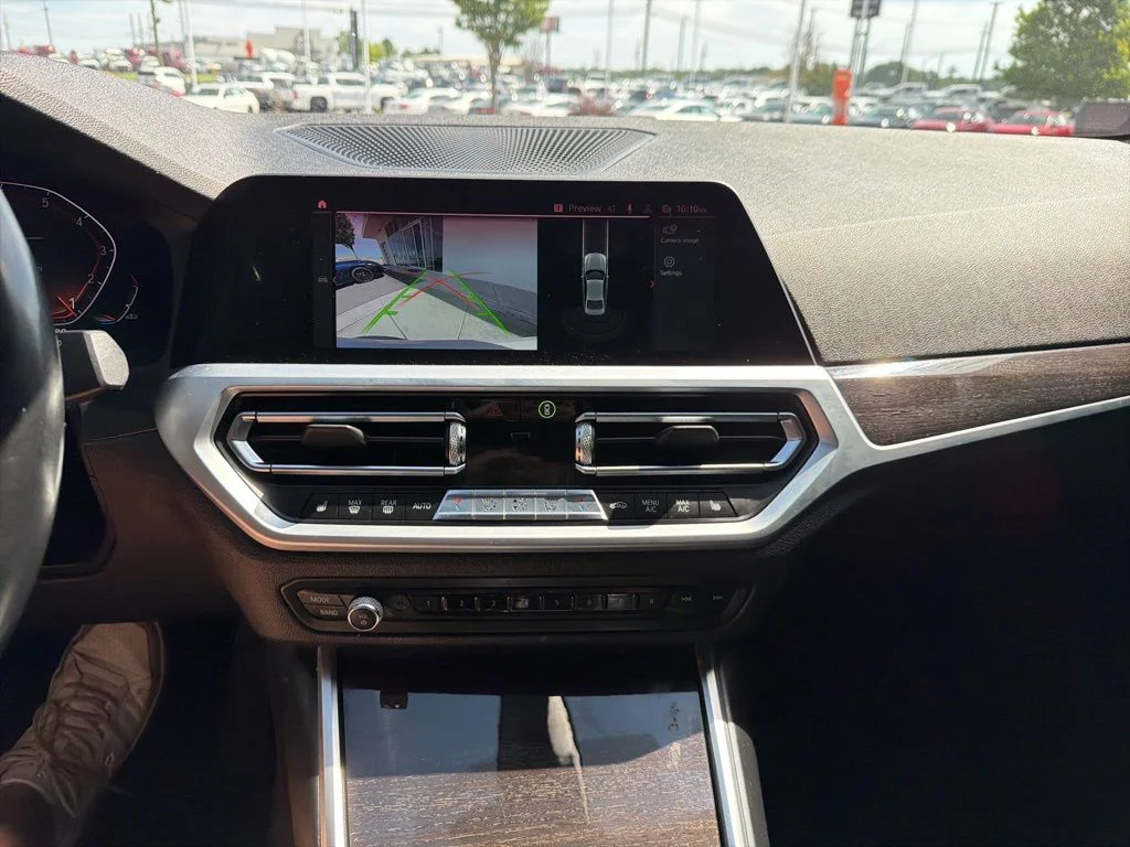 Used 2020 Alpine White BMW 330i image 21