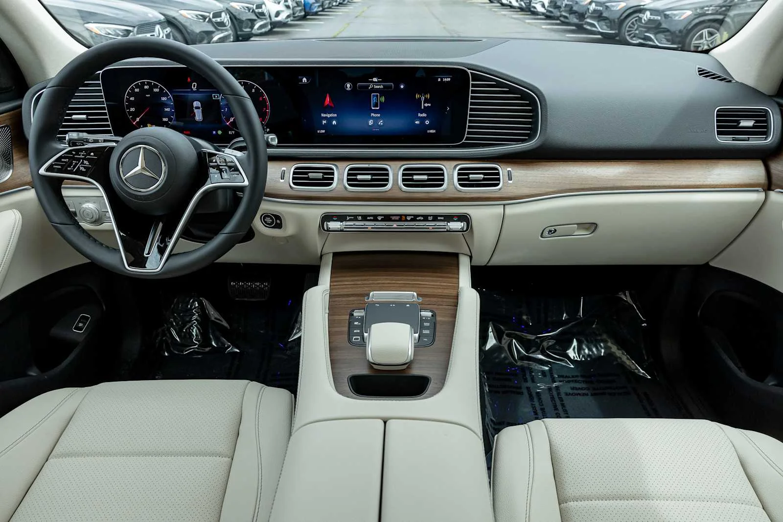 New 2026 Polar White Mercedes-Benz GLE 450 image 6