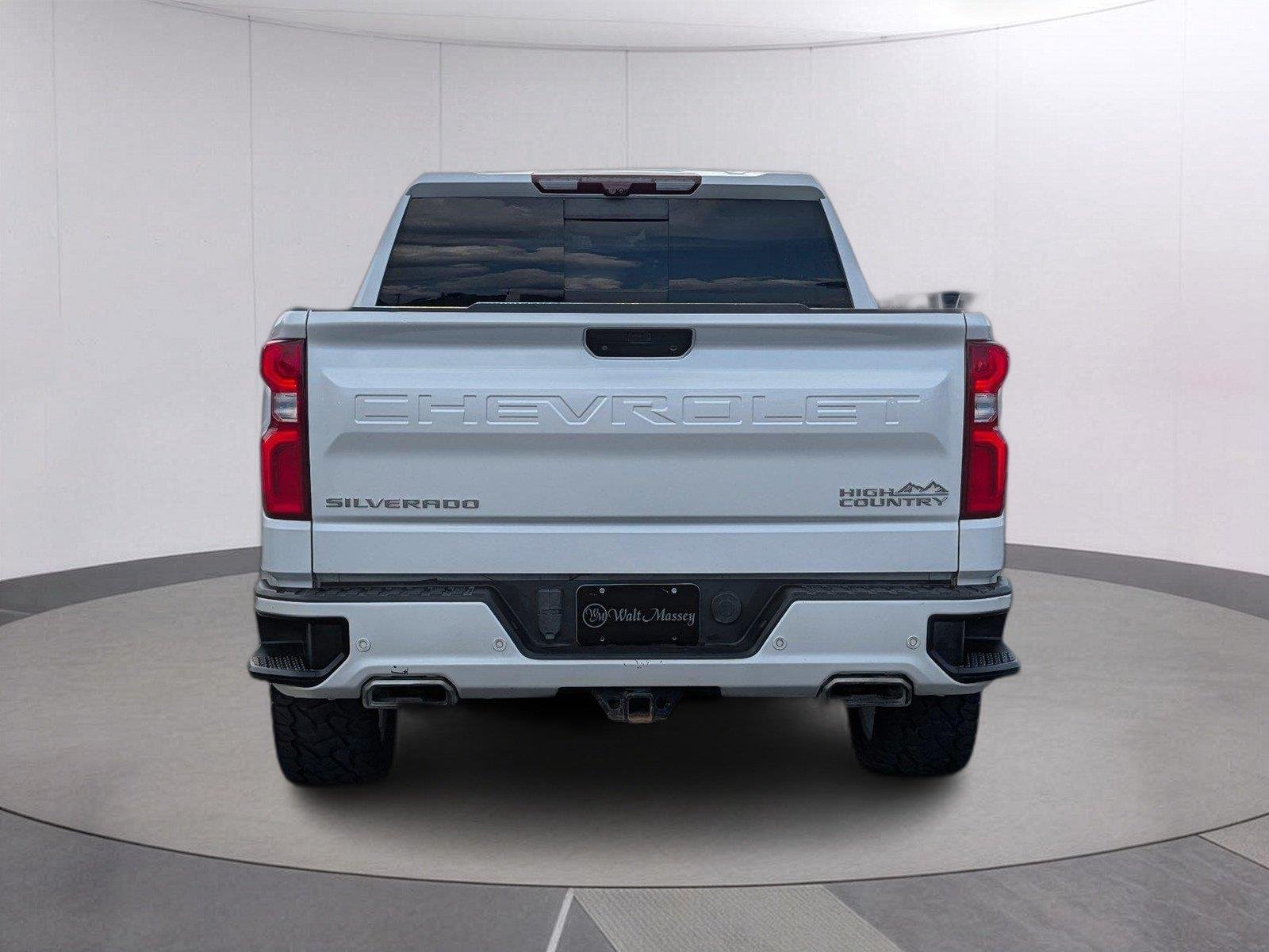 Used 2020 IRIDESCENT PEARL TRICOAT Chevrolet High Country image 4