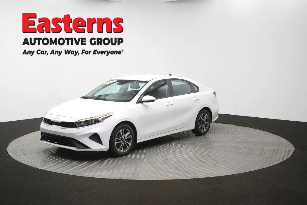 Used 2023 White Kia LXS image 55