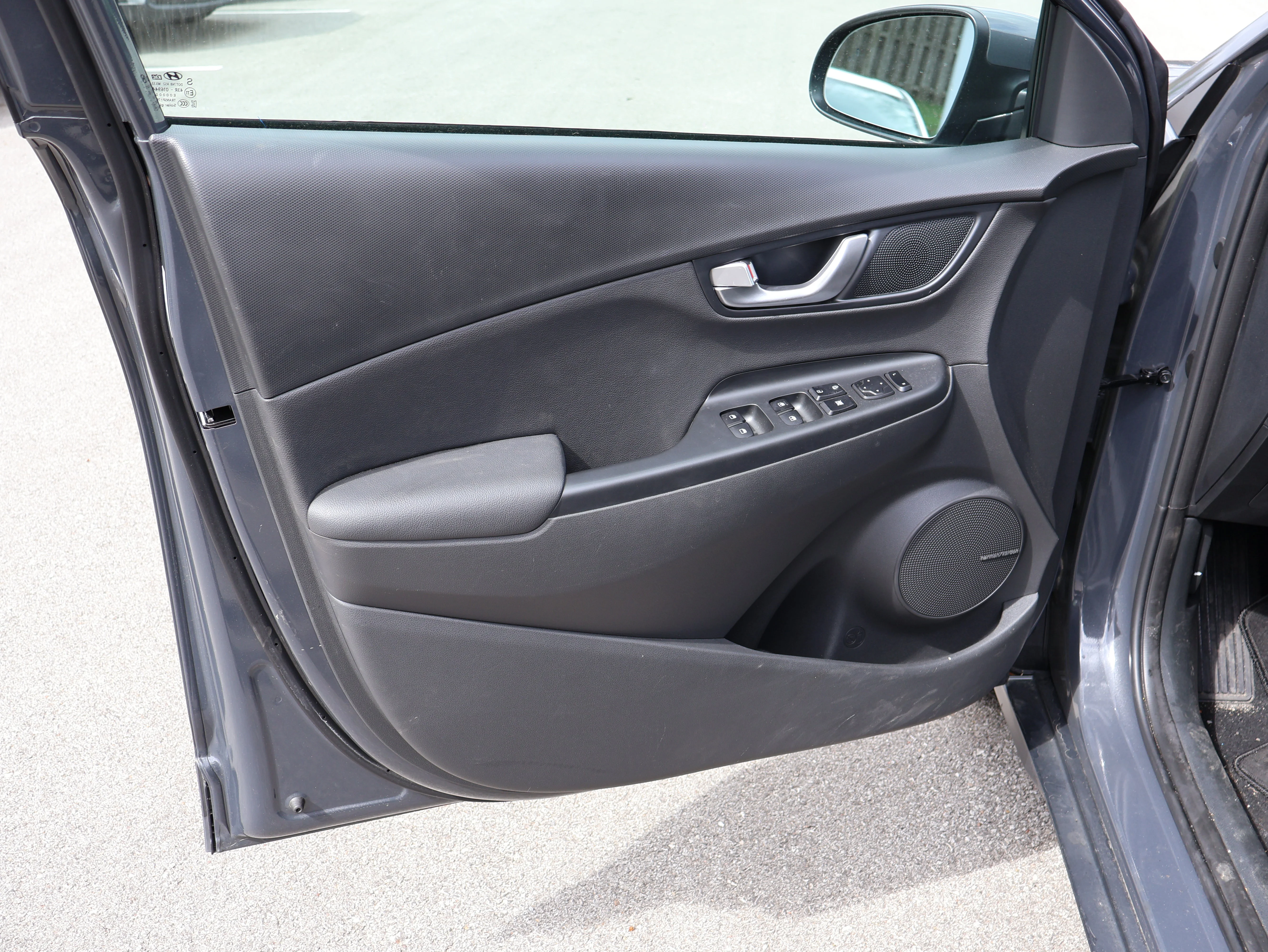 Used 2023 Ecotronic Gray Hyundai Limited image 21