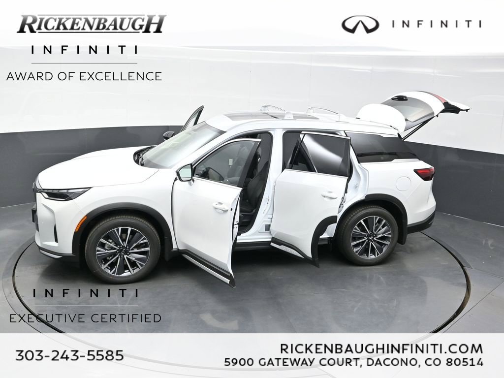 Certified Used 2026 White INFINITI LUXE image 44