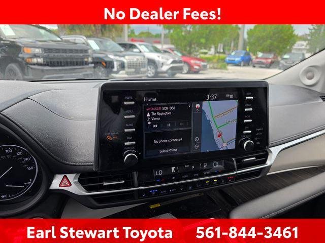Certified Used 2023 WIND CHILL PEARL* Toyota  image 5