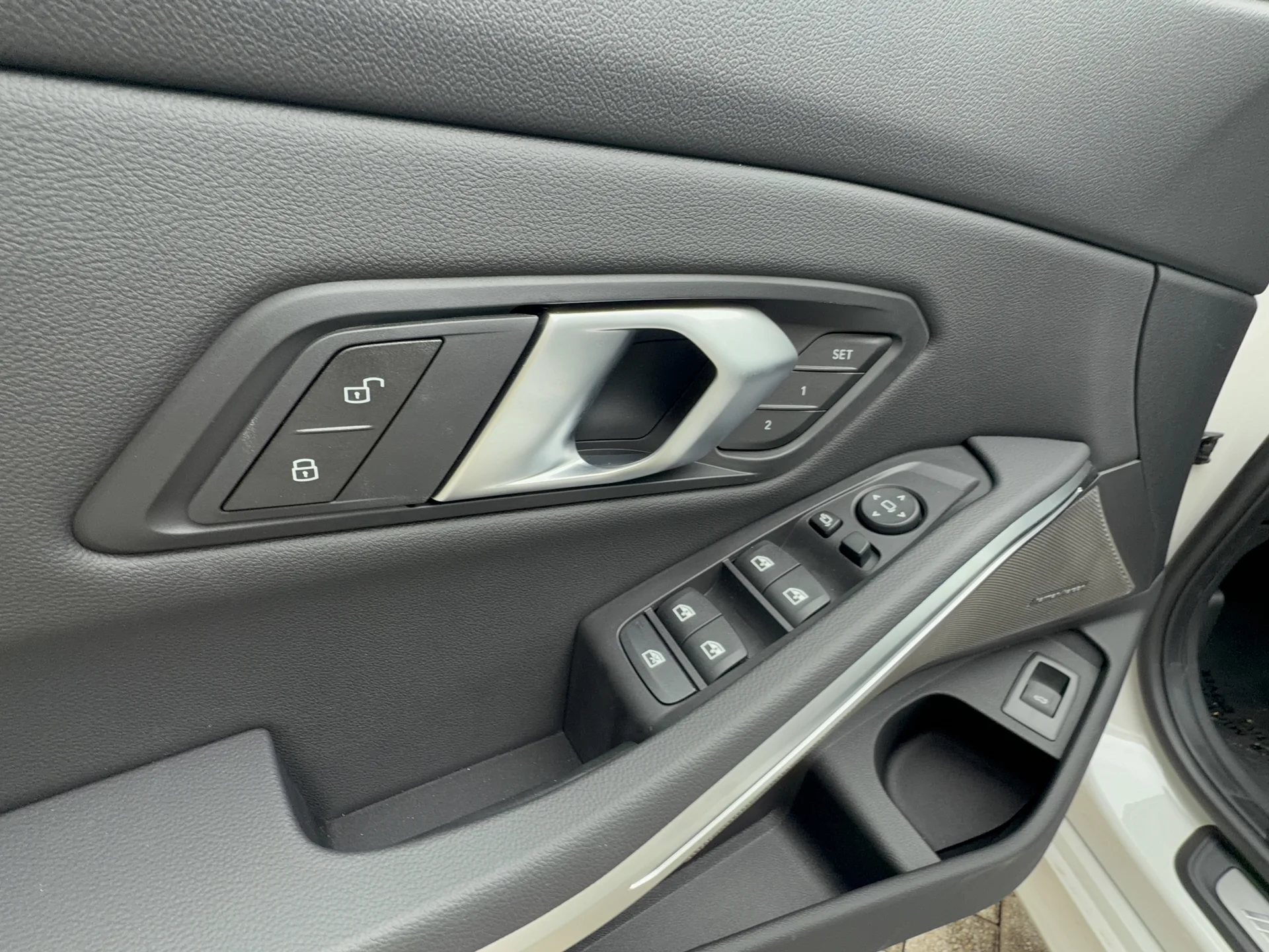 New 2026 Mineral White Metallic BMW xDrive image 8