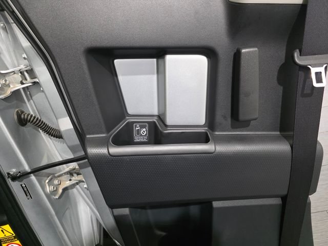 Used 2007 Silver Toyota Base image 11