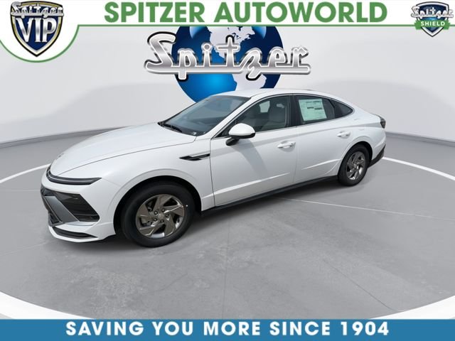 New 2026 White Hyundai SE image 30