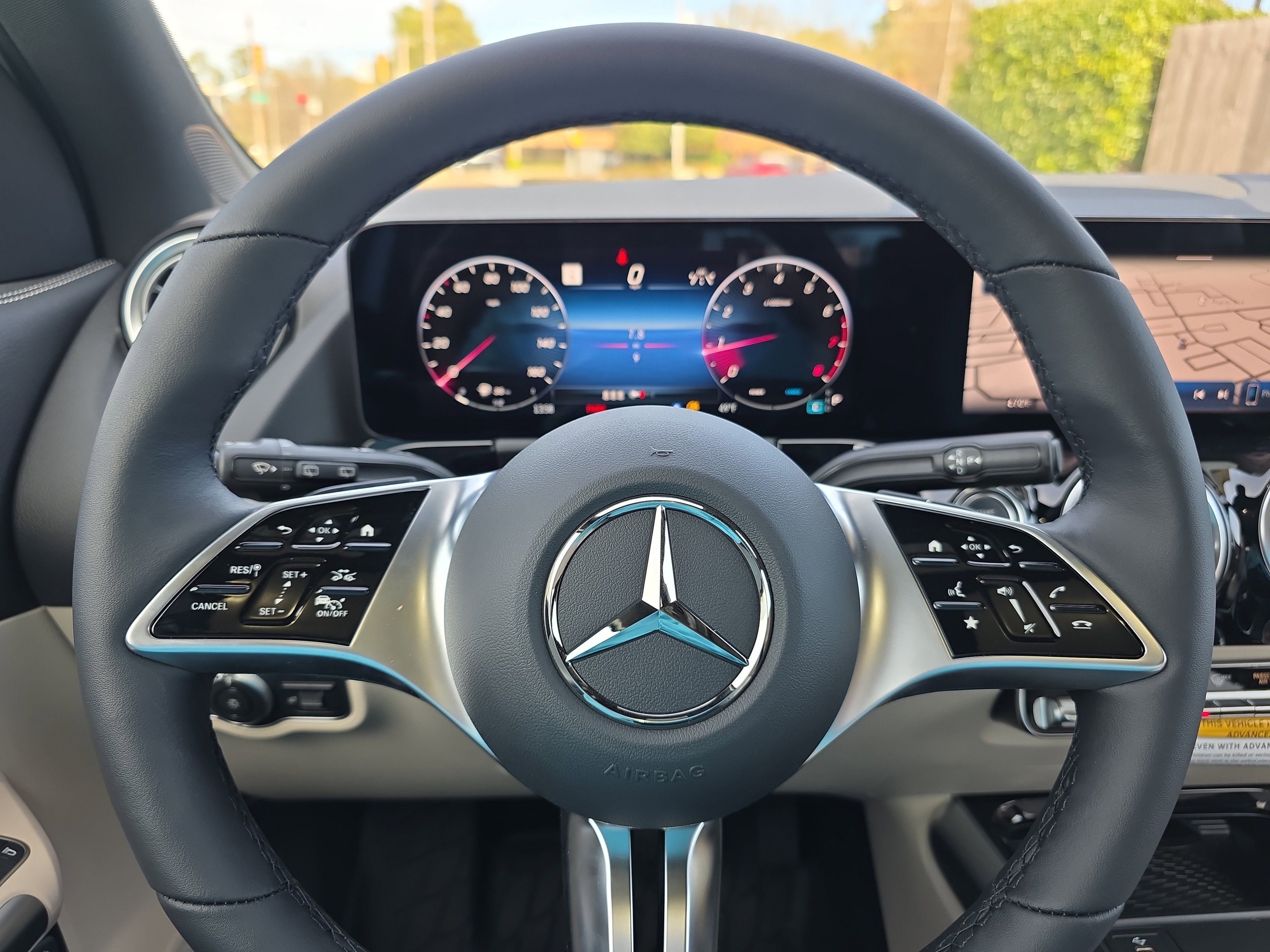 New 2026 Polar White Mercedes-Benz GLA 250 image 49