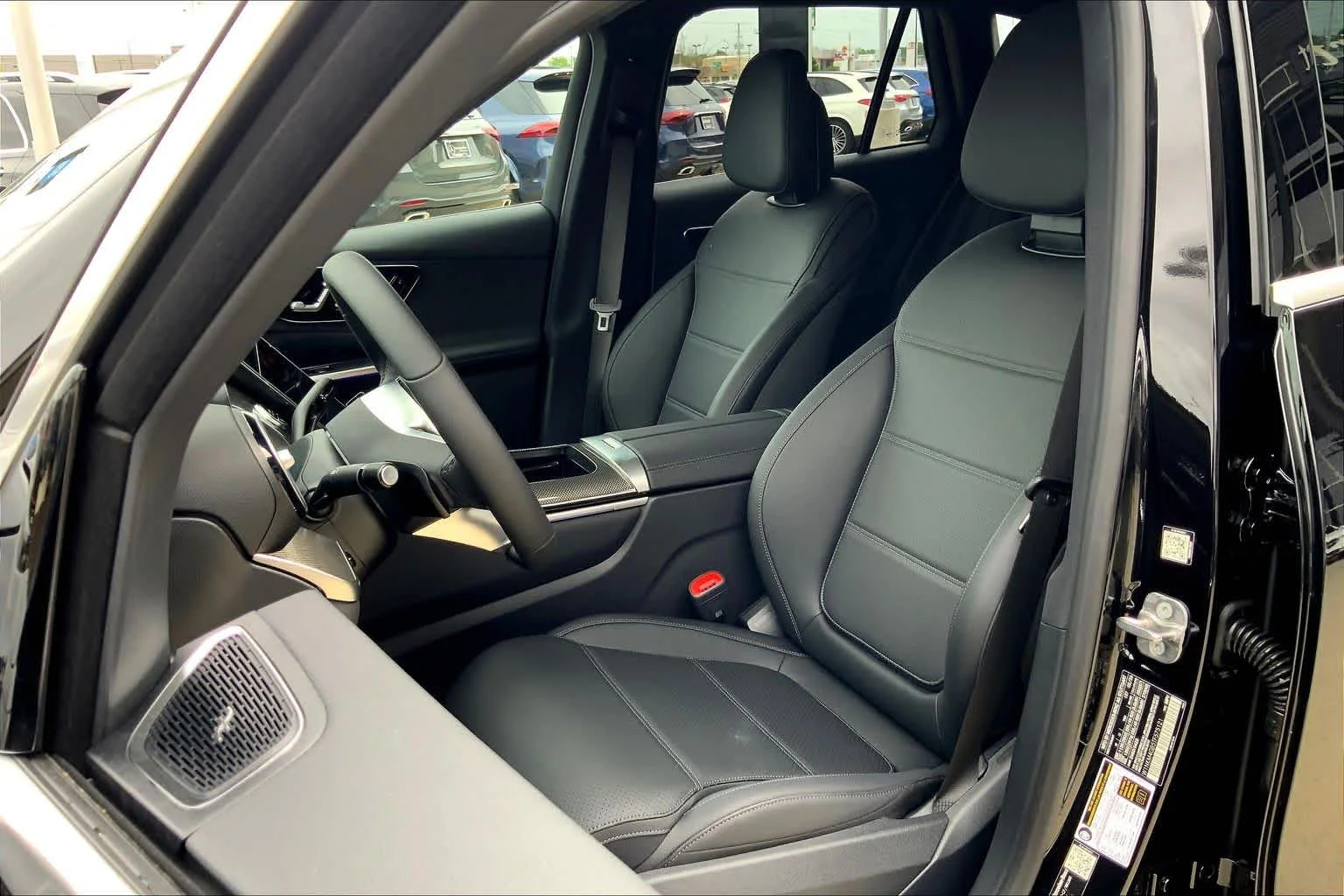 New 2026 Obsidian Black Metallic Mercedes-Benz GLC 300 image 9