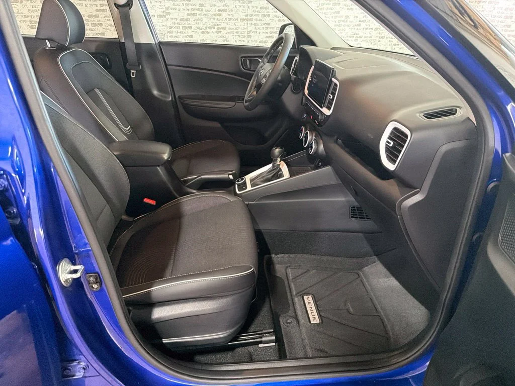 Used 2024 Intense Blue Hyundai Limited image 10