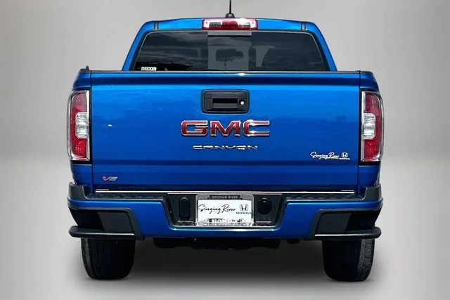 Used 2022 Blue GMC Elevation image 6
