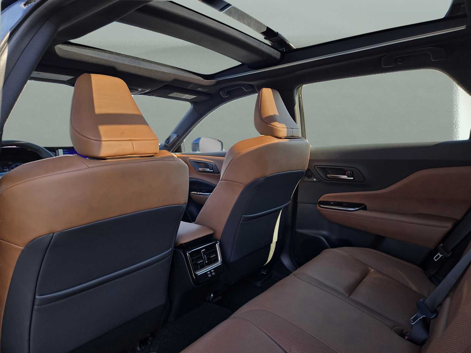 2026 Toyota Crown Signia Limited - Photo 13