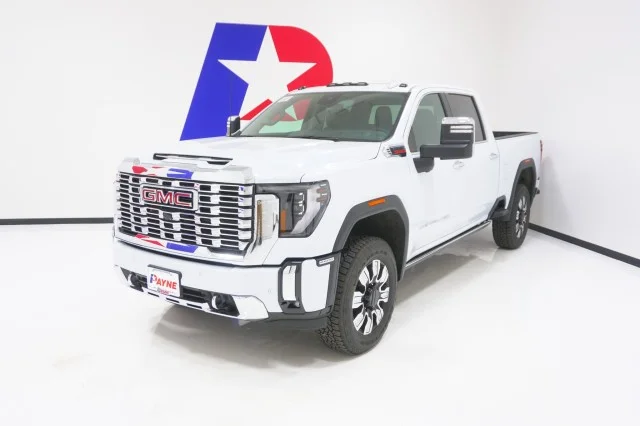2026 GMC Sierra 4WD Crew Cab Standard Box Denali's photo