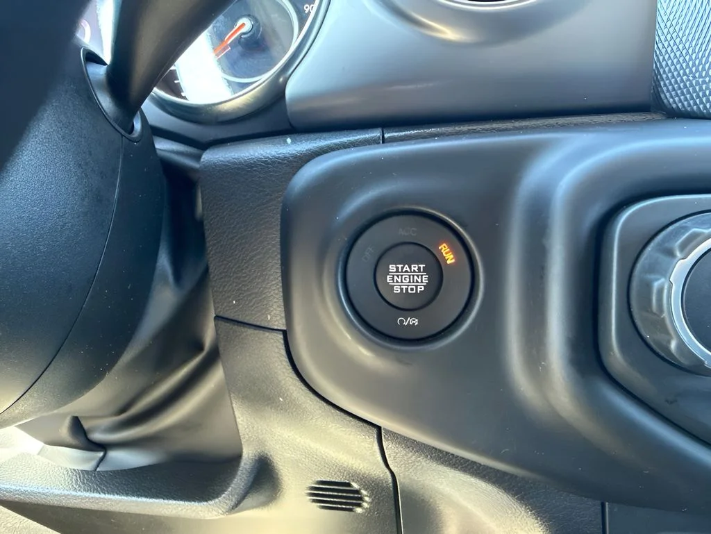 Used 2022 Black Jeep Sport image 19