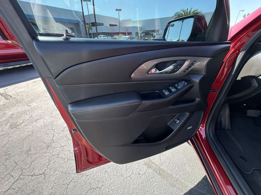 Used 2023 Red Chevrolet Premier image 22