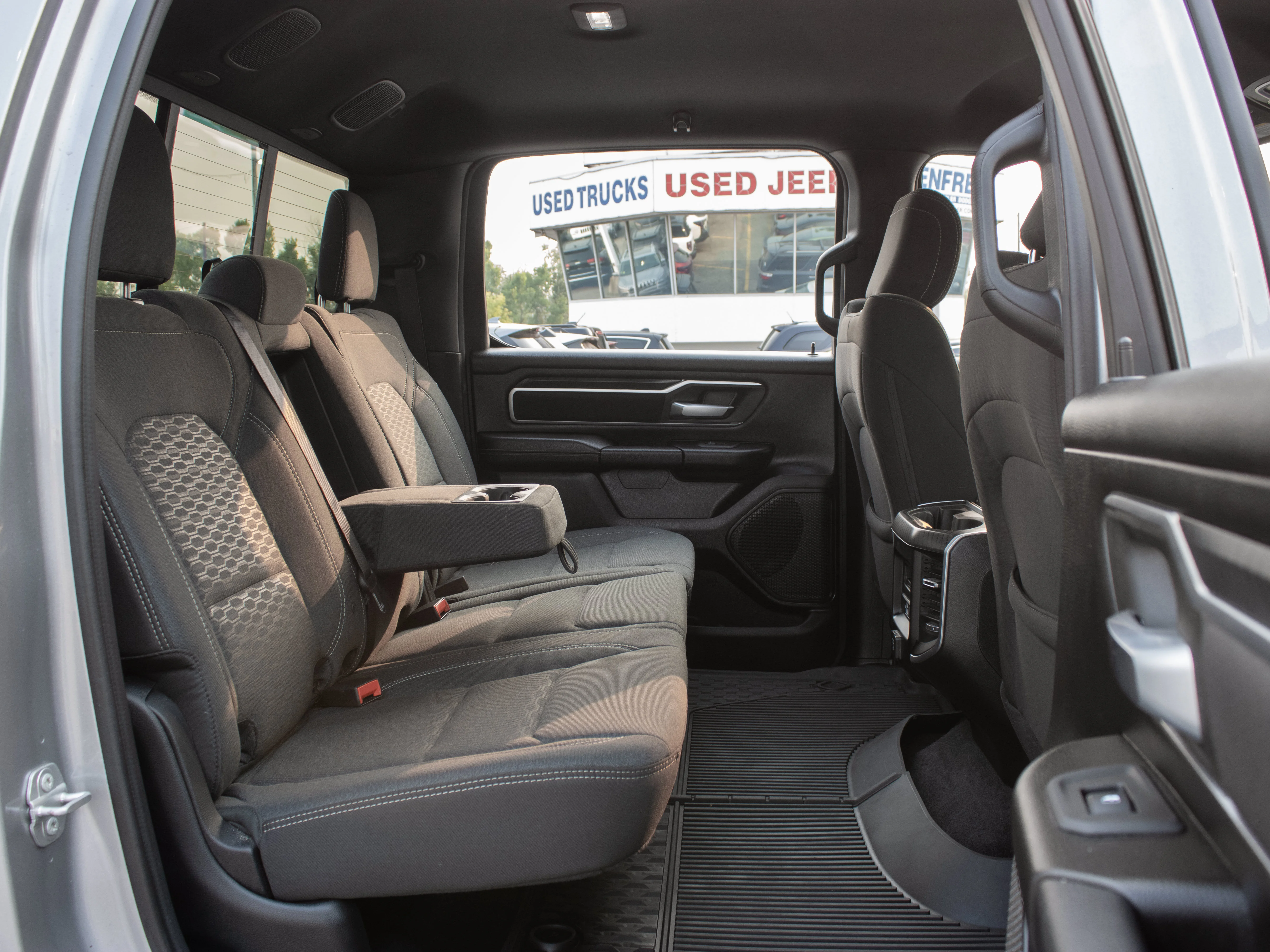 Used 2025 Silver RAM Big Horn*| 3.0L Hurricane Twin Turbo | Heated Seats | Heated Steering Wheel | image 22