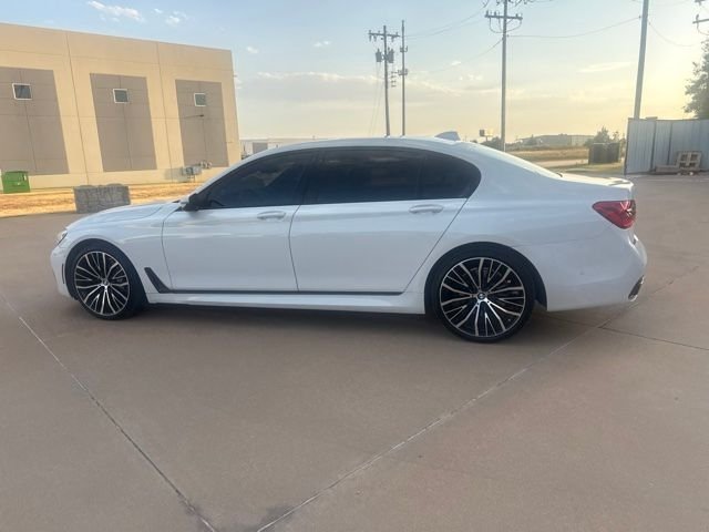 Used 2019 White BMW 750i image 8