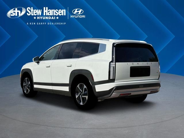 New 2026 Snow White Pearl Hyundai SE image 5