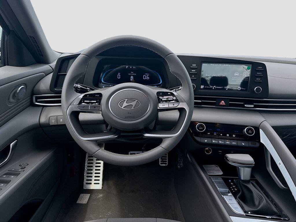 New 2026 Amazon Gray Hyundai SEL Sport Premium image 15