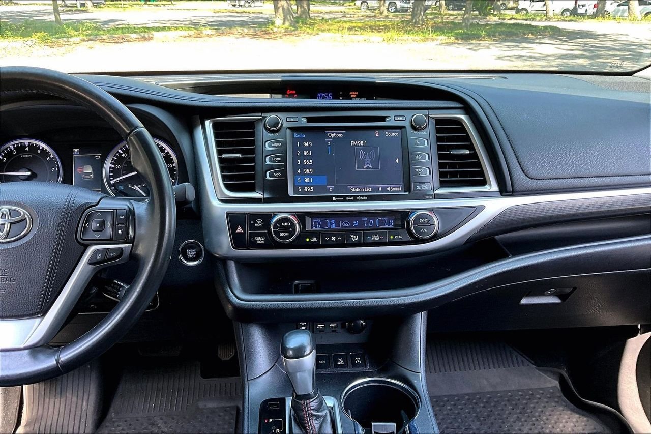Used 2019 Red Toyota SE image 9