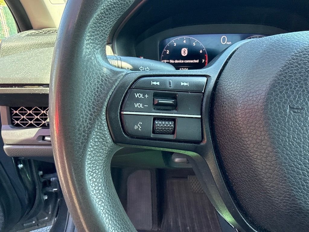 Used 2023 Canyon River Blue Metallic Honda LX image 11