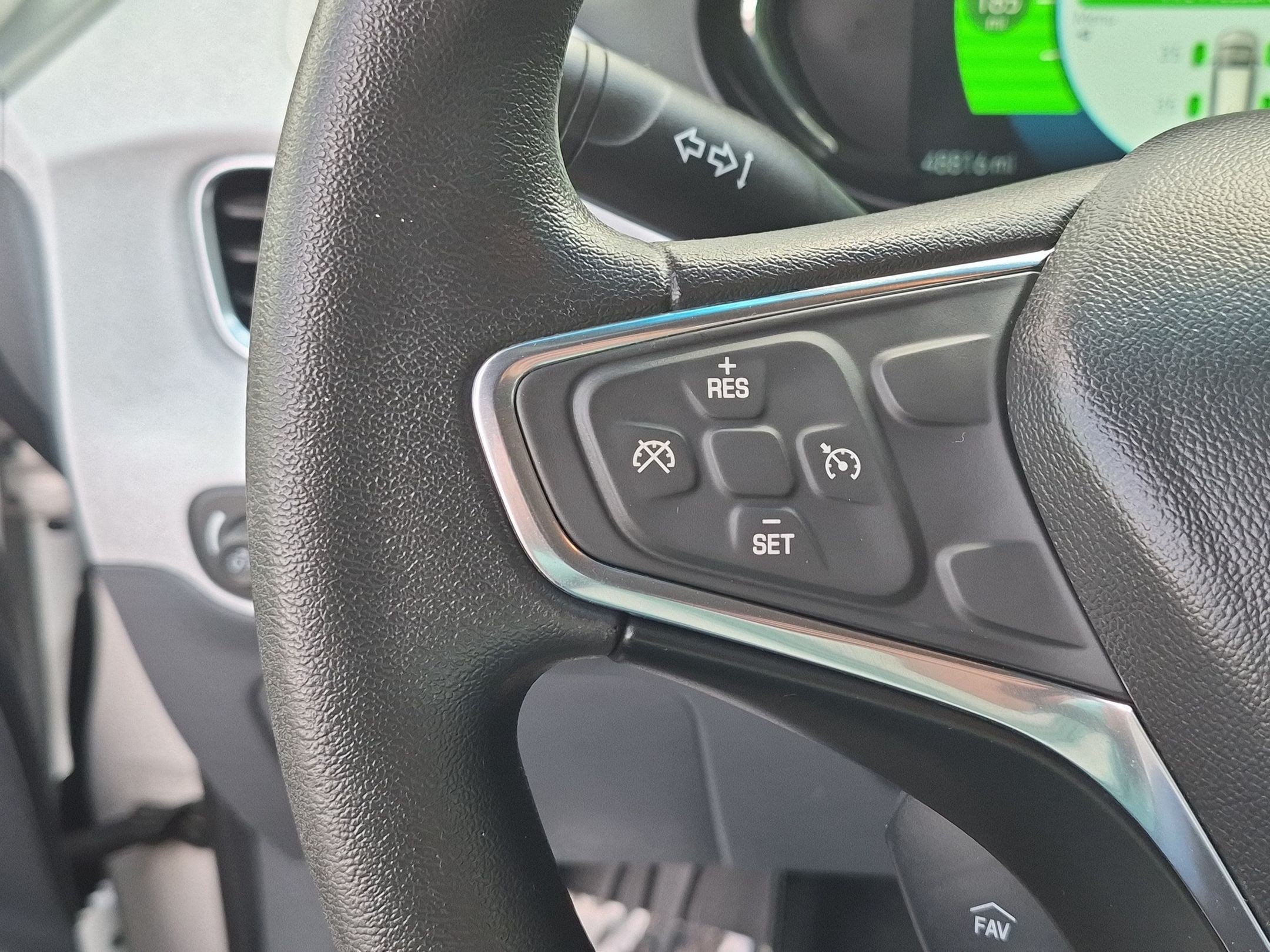 Used 2018 (Includes (TUS) Black grille.) Chevrolet LT image 17