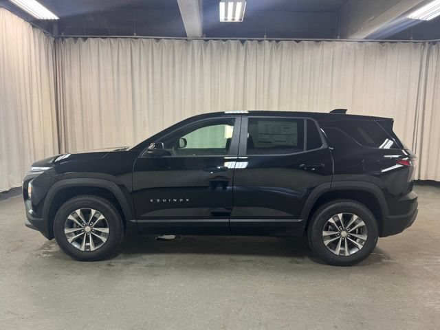 2027 Chevrolet Equinox LT - Photo 8