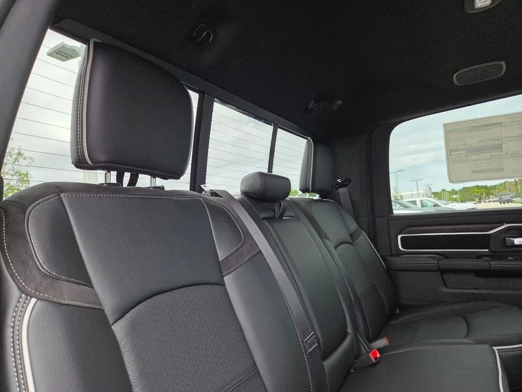 New 2026 Granite Crystal Metallic Clear-Coat Exterior Paint RAM Laramie image 18