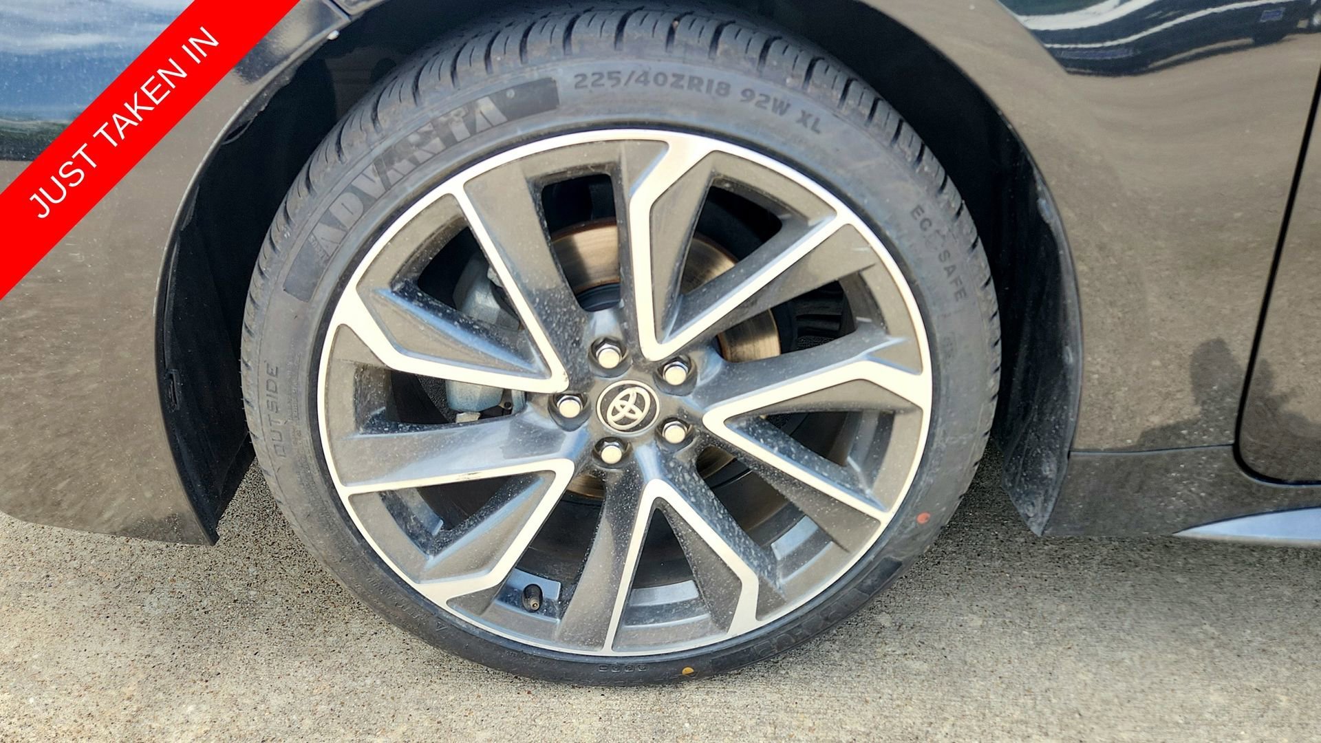 2021 Toyota Corolla SE - Photo 9