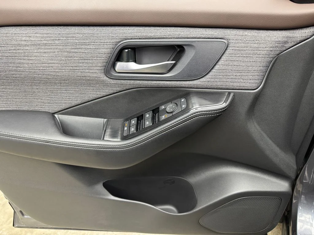 Certified Used 2023 Gun Metallic Nissan SV image 10