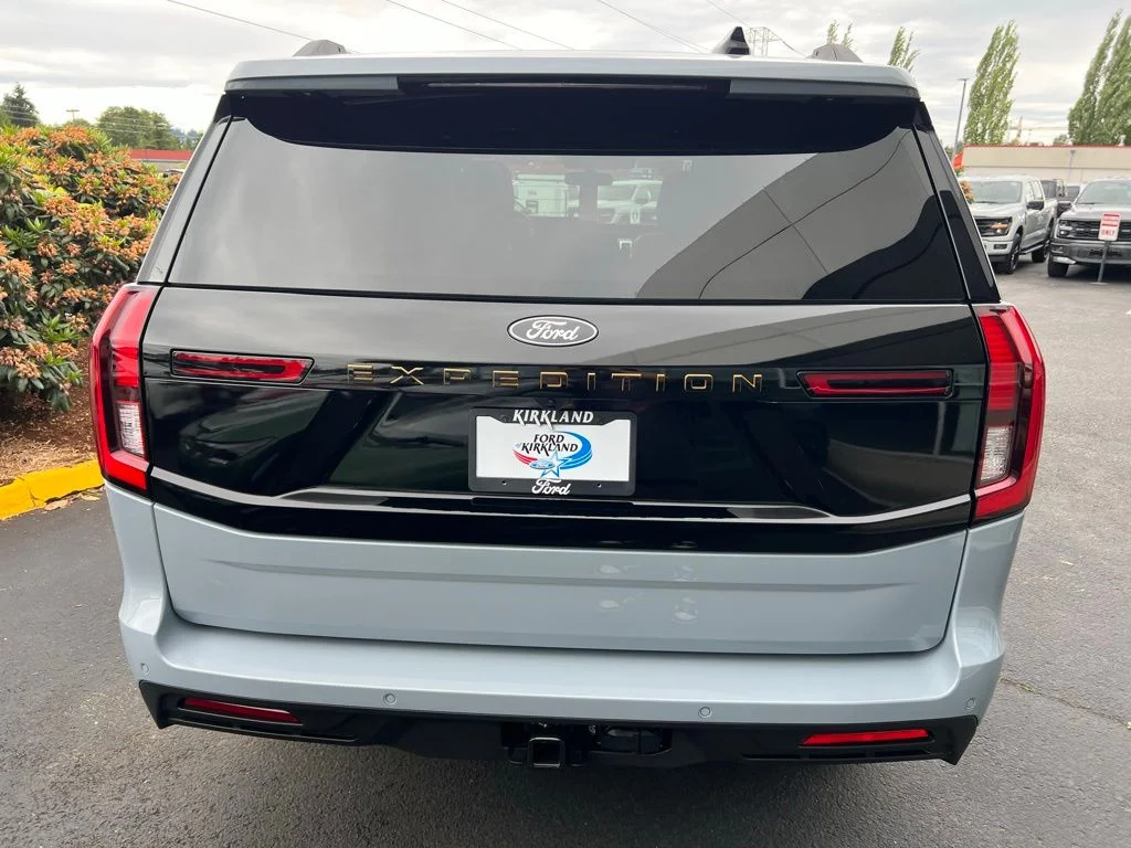 New 2026 Glacier Gray Metallic Tri-Coat Ford Tremor® image 8