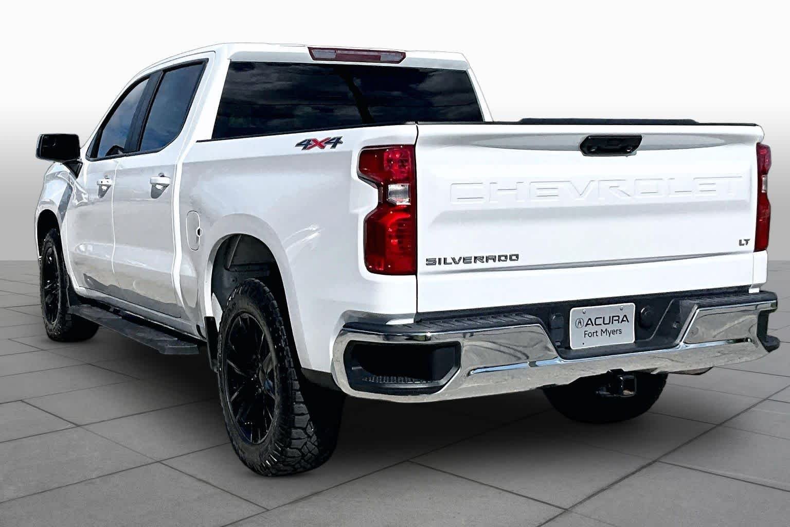 Used 2023 Summit White Chevrolet LT image 12