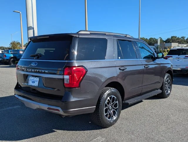 Certified Used 2024 Gray Metallic Ford XLT image 4