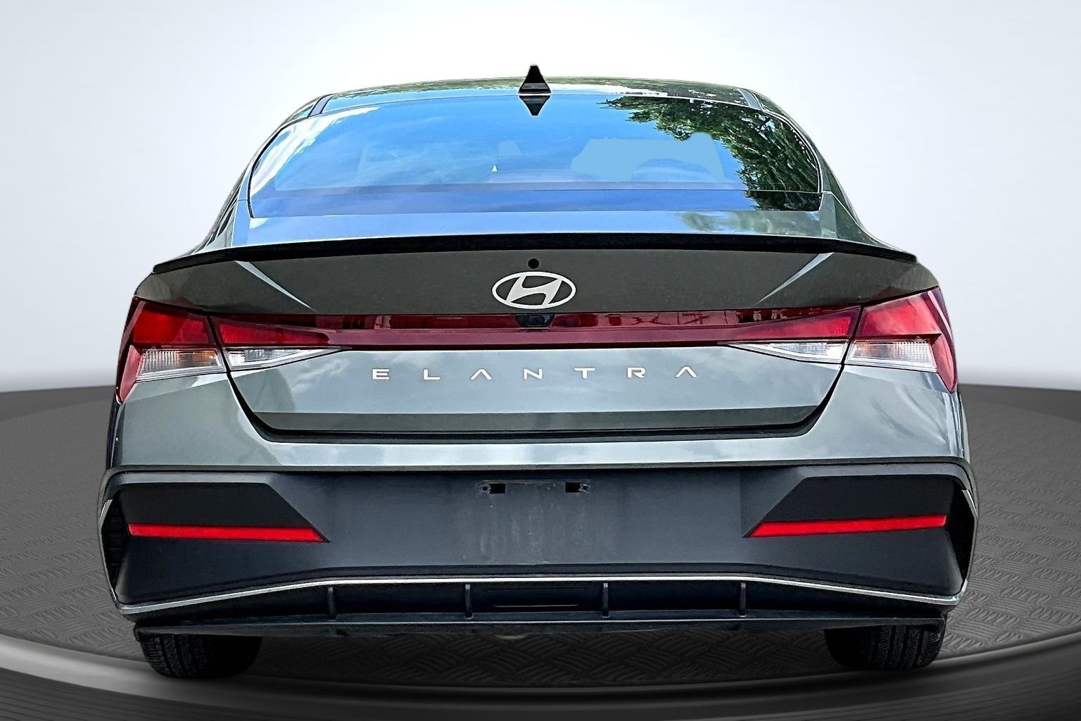 Certified Used 2025 Gray Hyundai SEL Sport image 6