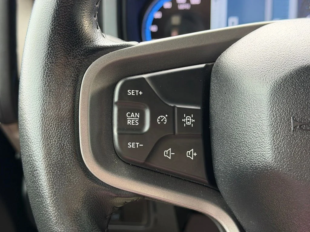 Used 2023 Black Ford Wildtrak image 18