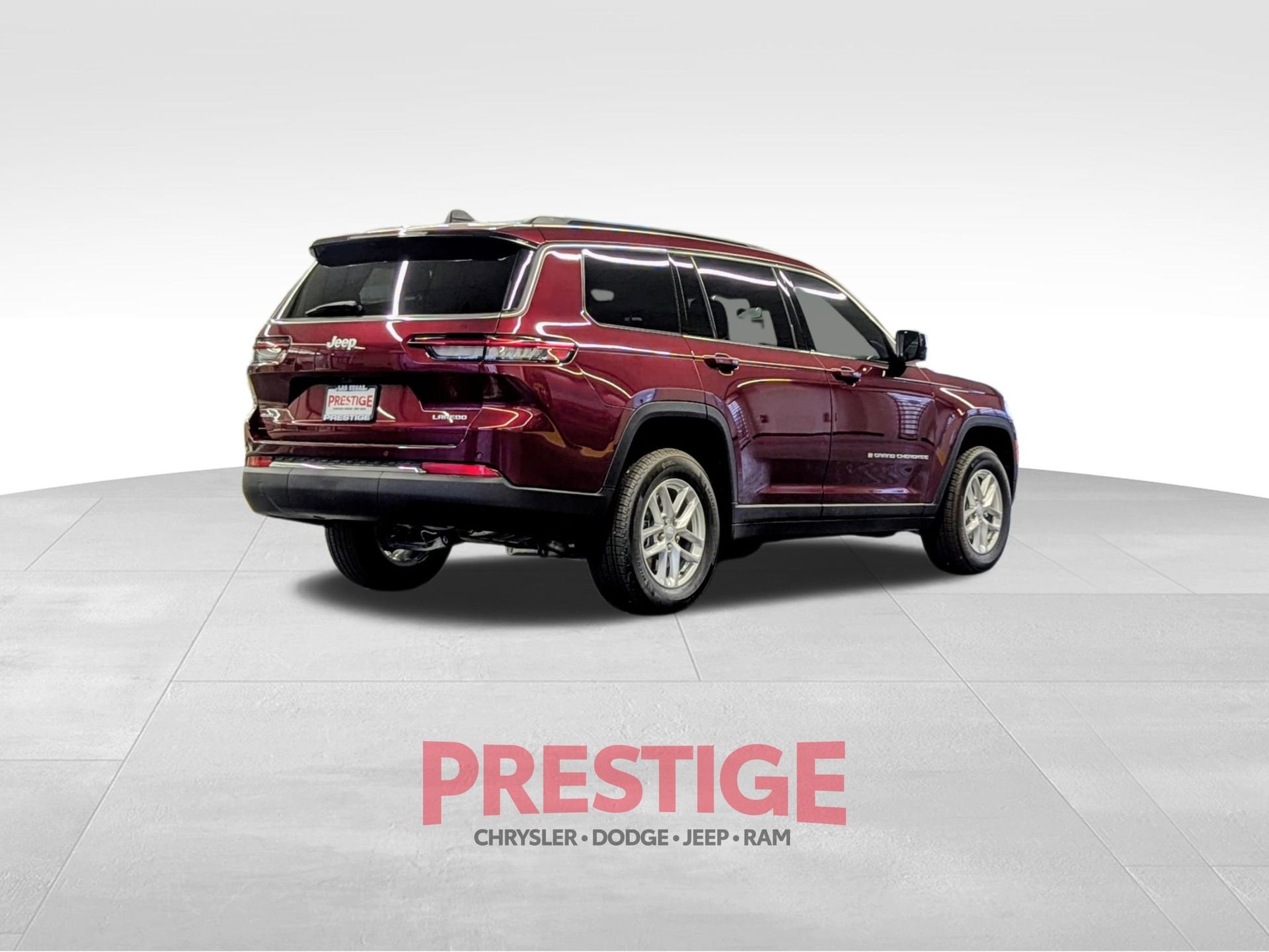 New 2026 Velvet Red Pearl-Coat Exterior Paint Jeep Laredo image 5