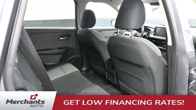 Used 2022 Gray Nissan SV image 16