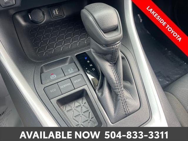 Certified Used 2025 SILVER SKY METALLIC Toyota  image 31