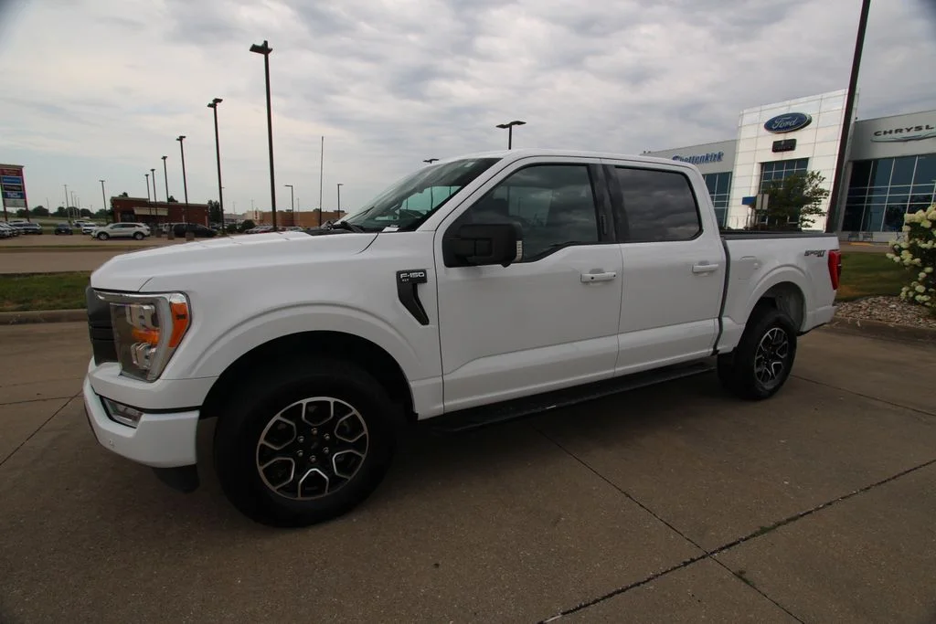 Used 2023 Oxford White Ford XLT image 20