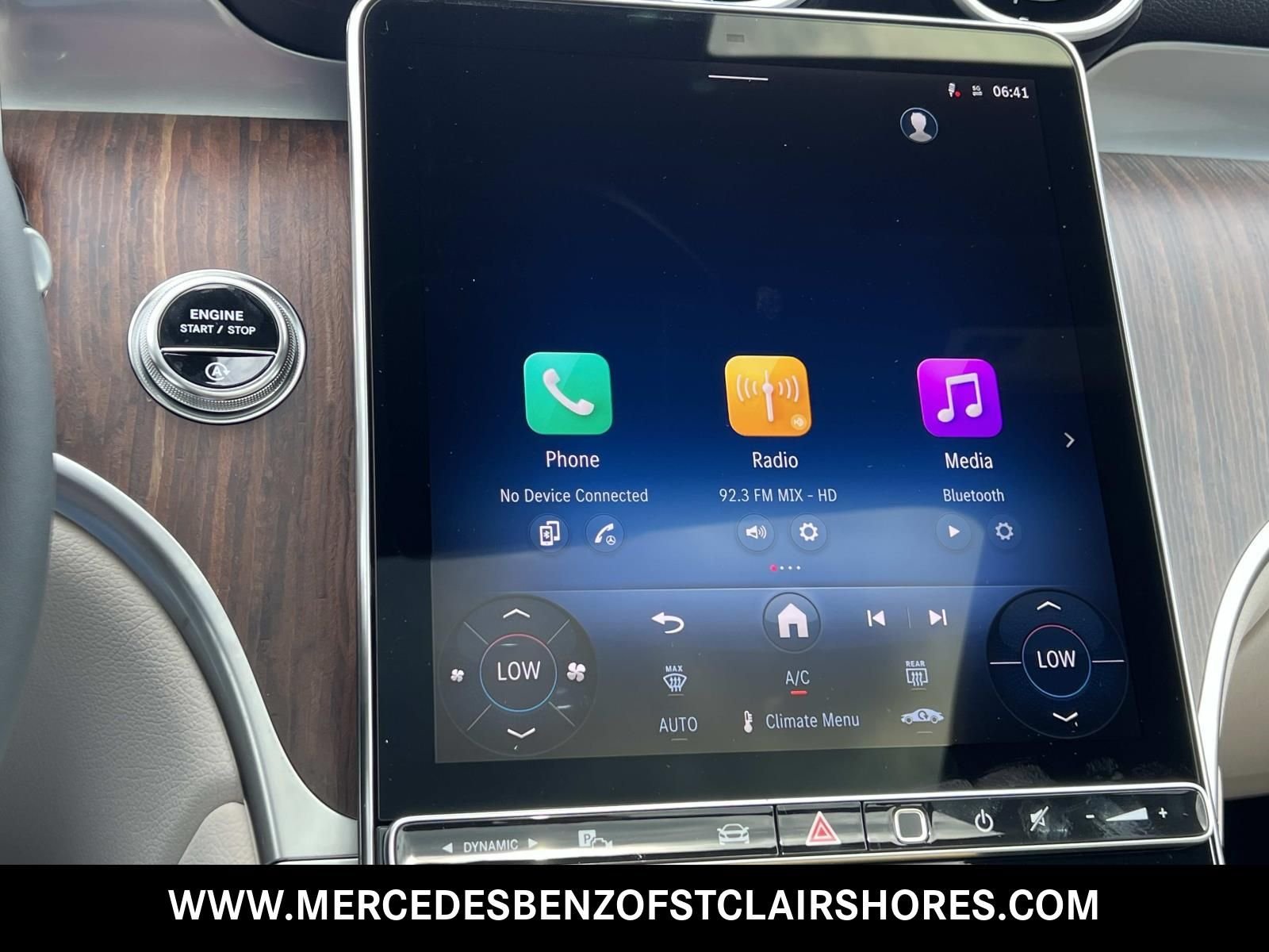 New 2026 Polar White Mercedes-Benz GLC 300 image 23