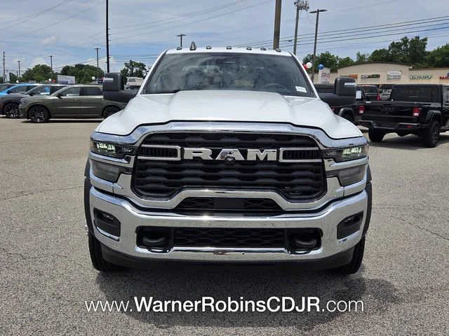 New 2026 Bright White Clear-Coat Exterior Paint RAM Tradesman image 2